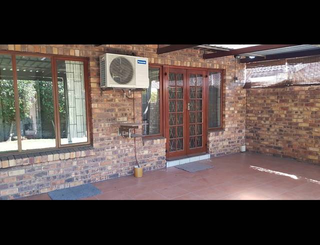 3 BEDROOM SIMPLEX RENTED IN PELHAM